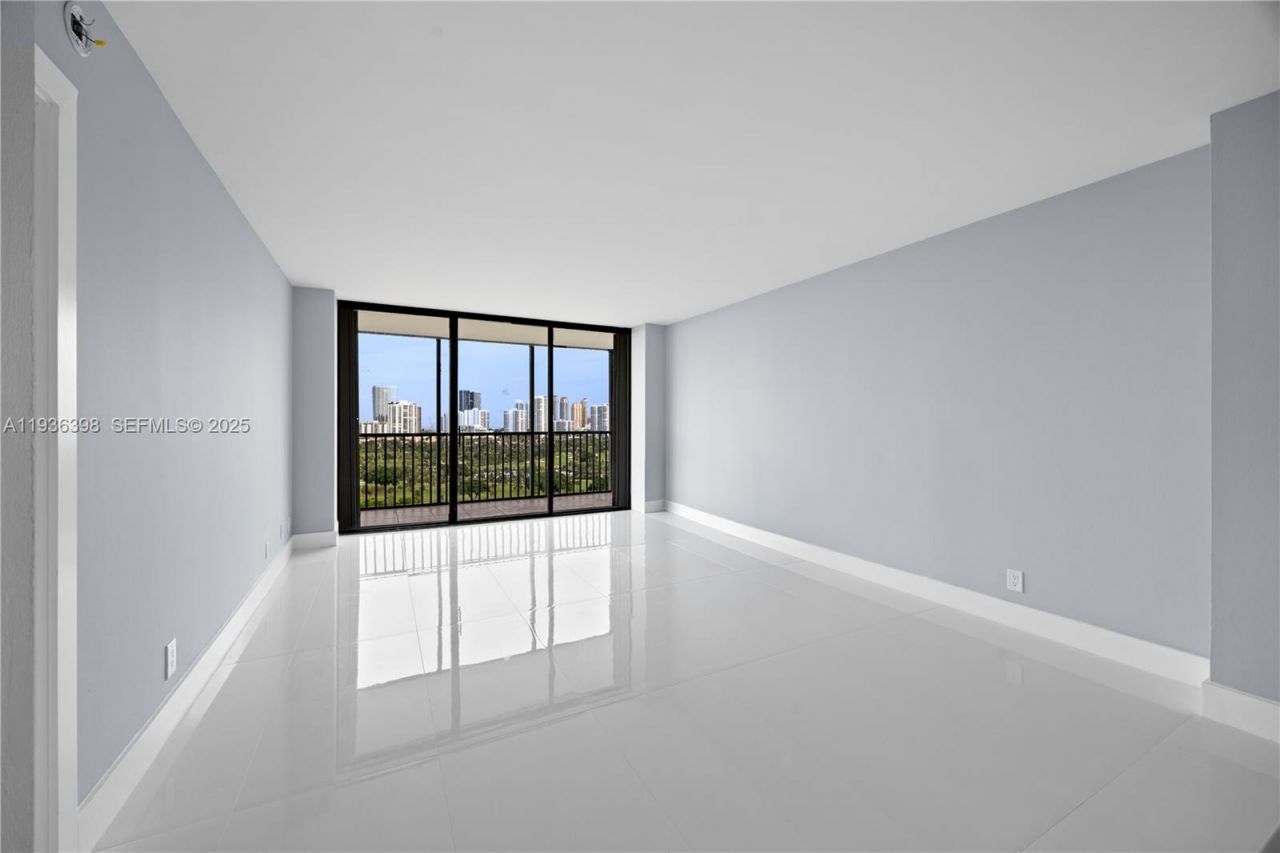 20335 W Country Club Dr, Unit 1905, Aventura, FL 33180 Photo