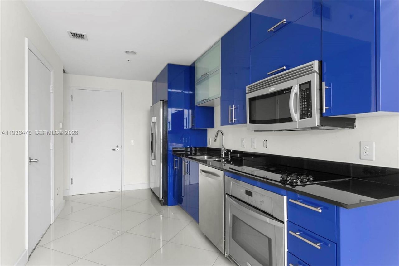 60 SW 13th St, Unit 3213, Miami, FL 33130 Photo