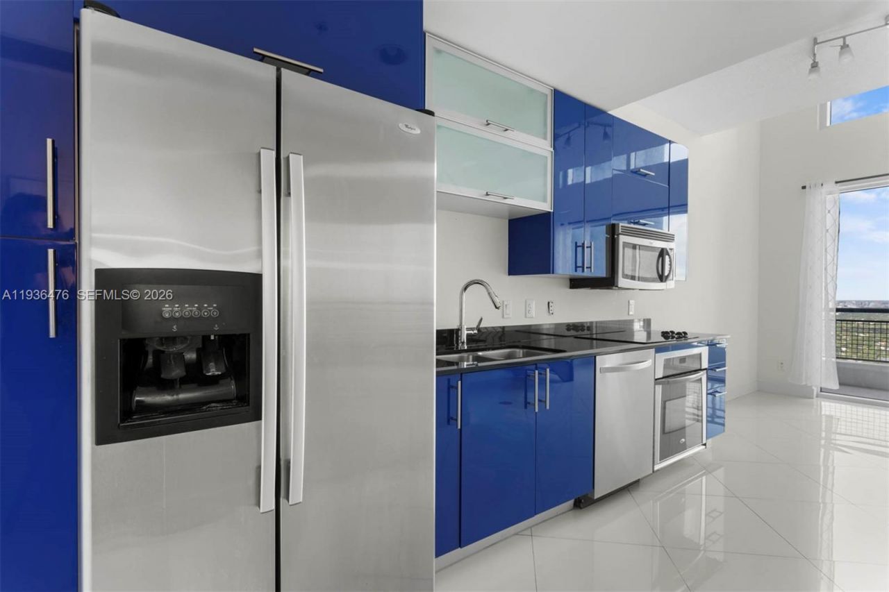 60 SW 13th St, Unit 3213, Miami, FL 33130 Photo