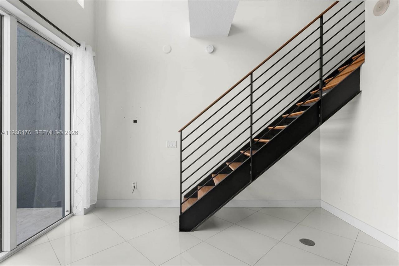 60 SW 13th St, Unit 3213, Miami, FL 33130 Photo