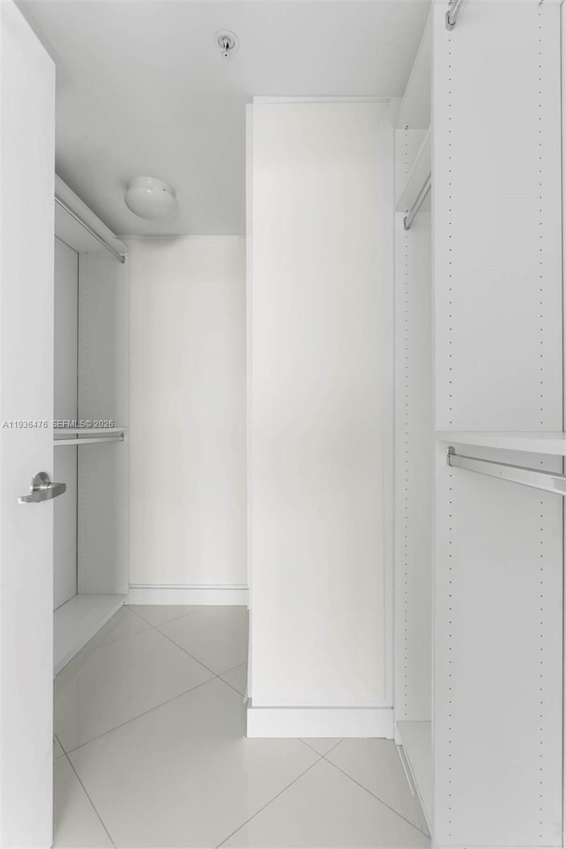 60 SW 13th St, Unit 3213, Miami, FL 33130 Photo