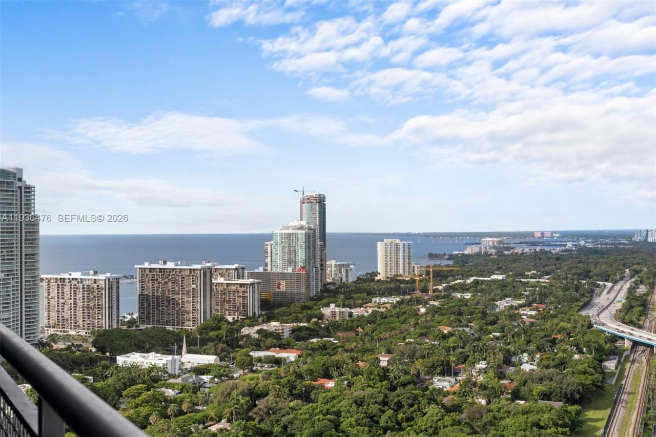 60 SW 13th St, Unit 3213, Miami, FL 33130 Photo