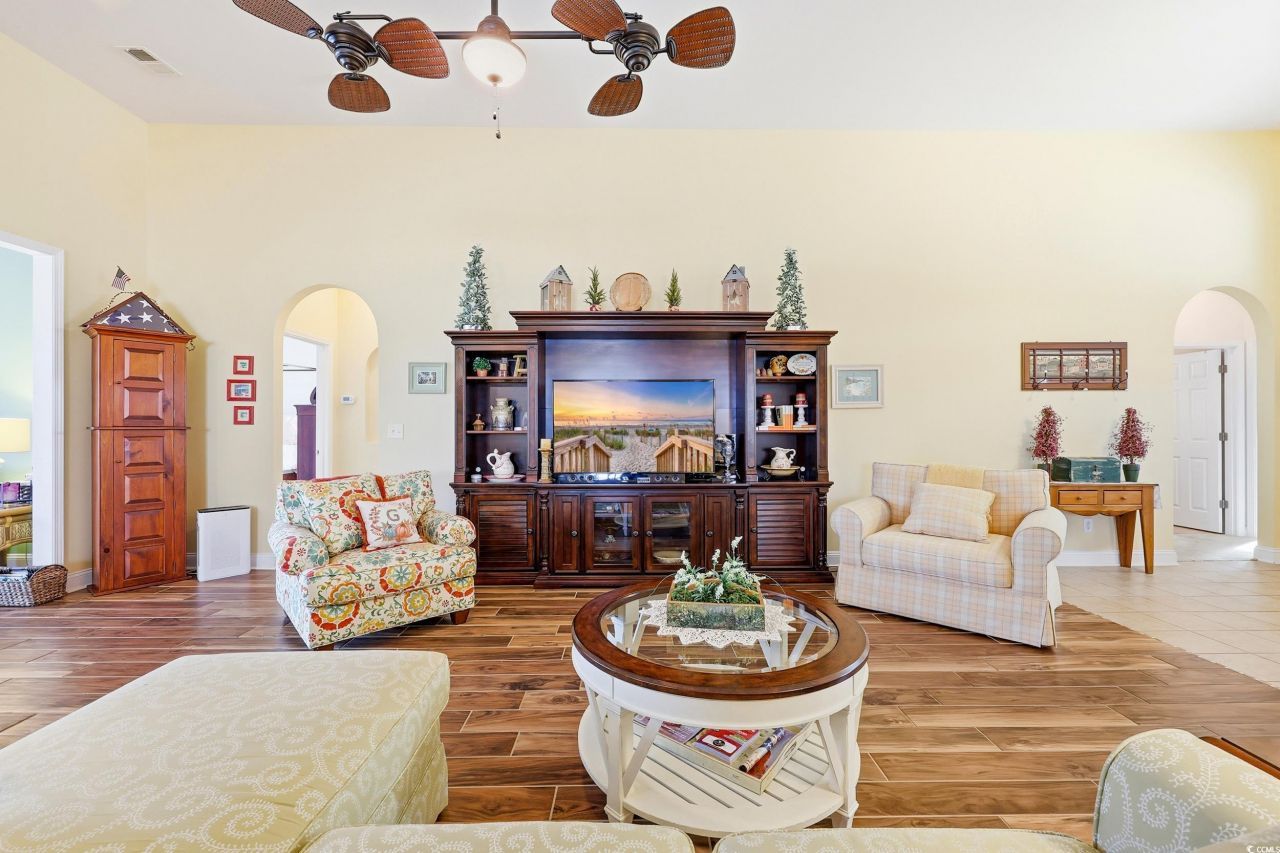 358 Trestle Way Photo 6