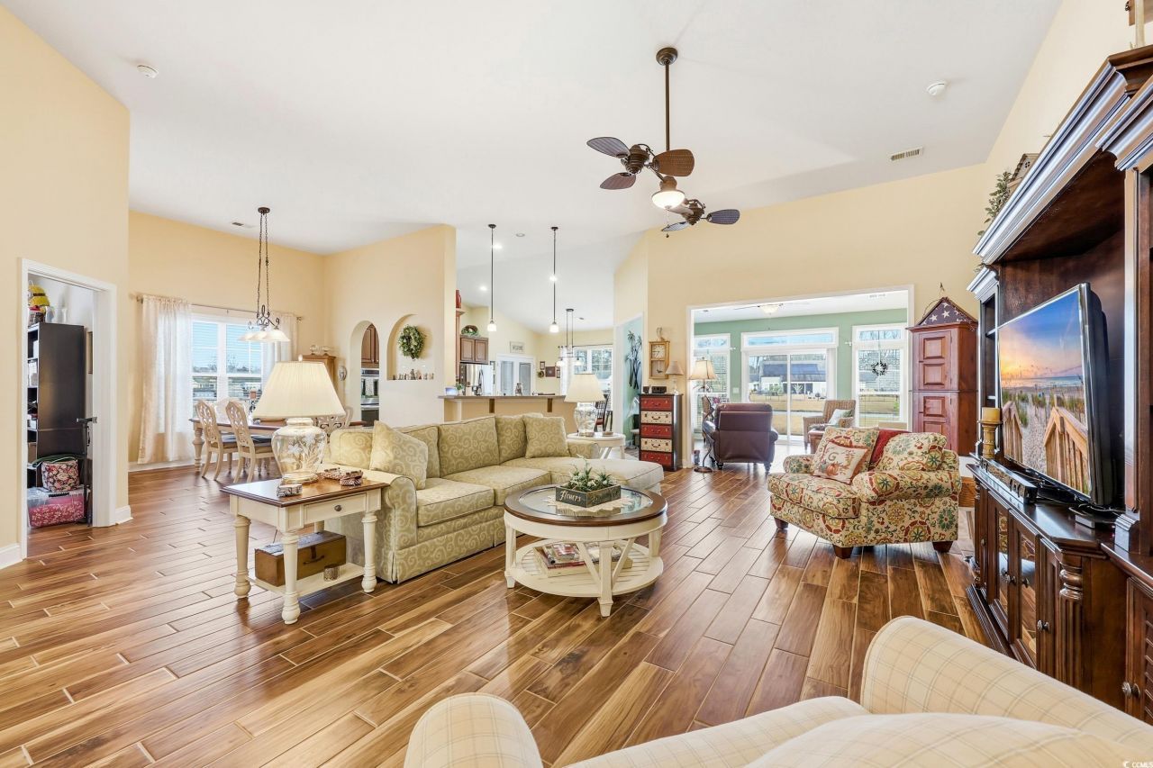 358 Trestle Way Photo 7