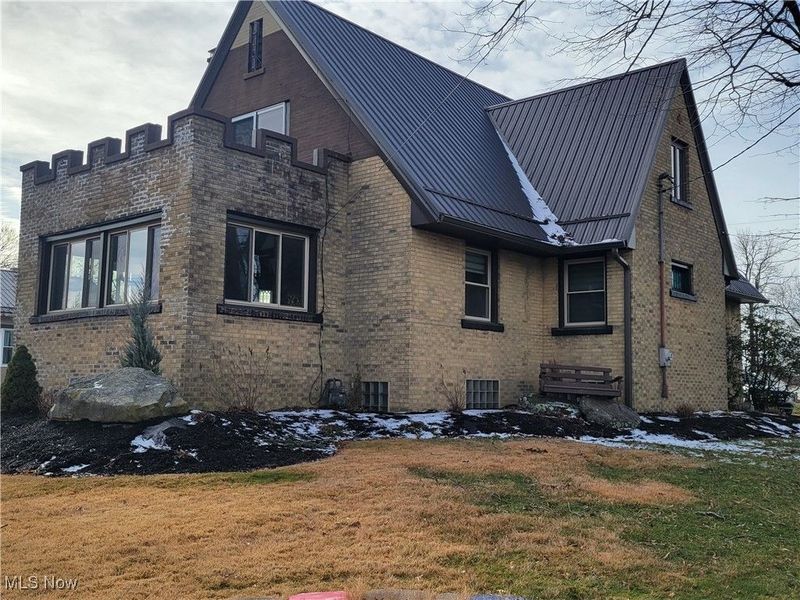 593 Dewey Avenue, Cadiz, OH 43907 Photo 2