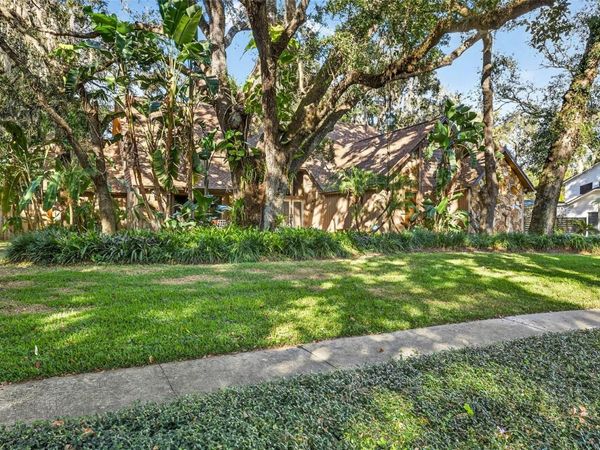 6410 E 112TH AVENUE, TEMPLE TERRACE, FL 33617