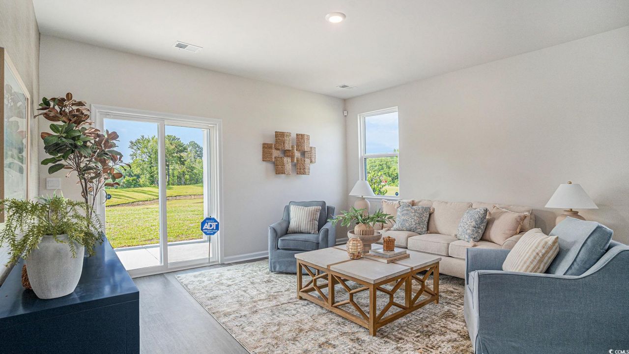 183 Pampa Dr. Photo 4