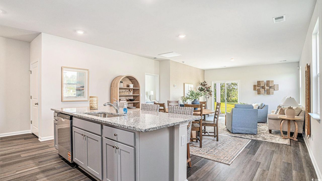 183 Pampa Dr. Photo 8