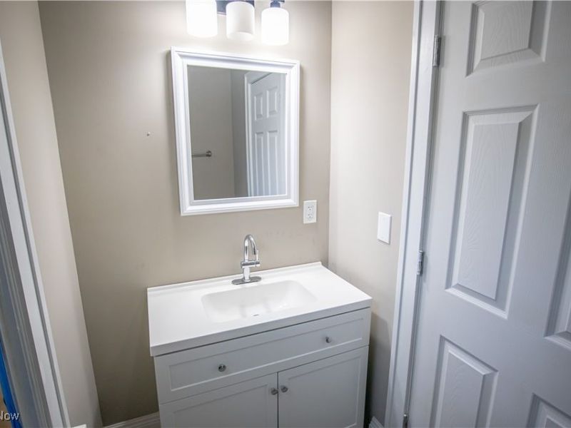 11906 Hamlen Avenue, Cleveland, OH 44120 Photo 15