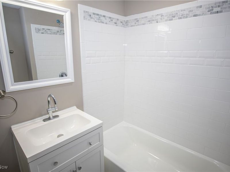 11906 Hamlen Avenue, Cleveland, OH 44120 Photo 22