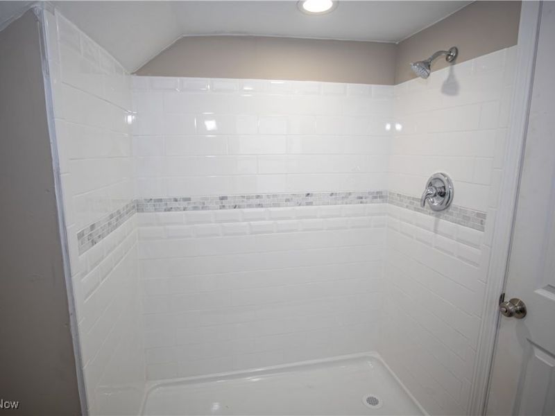 11906 Hamlen Avenue, Cleveland, OH 44120 Photo 40