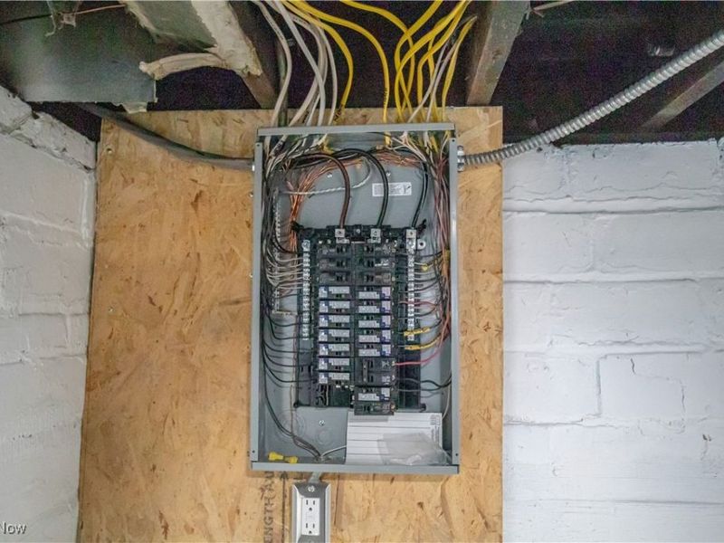 11906 Hamlen Avenue, Cleveland, OH 44120 Photo 42