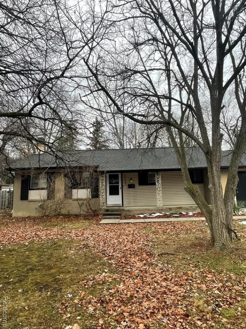 29822 Rock Creek Drive, Southfield, MI 48076 Main Photo