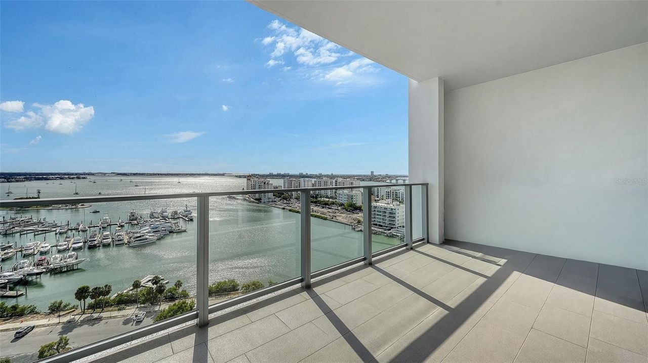 1155 N Gulfstream Avenue, Unit 1506, Sarasota, FL 34236 Photo