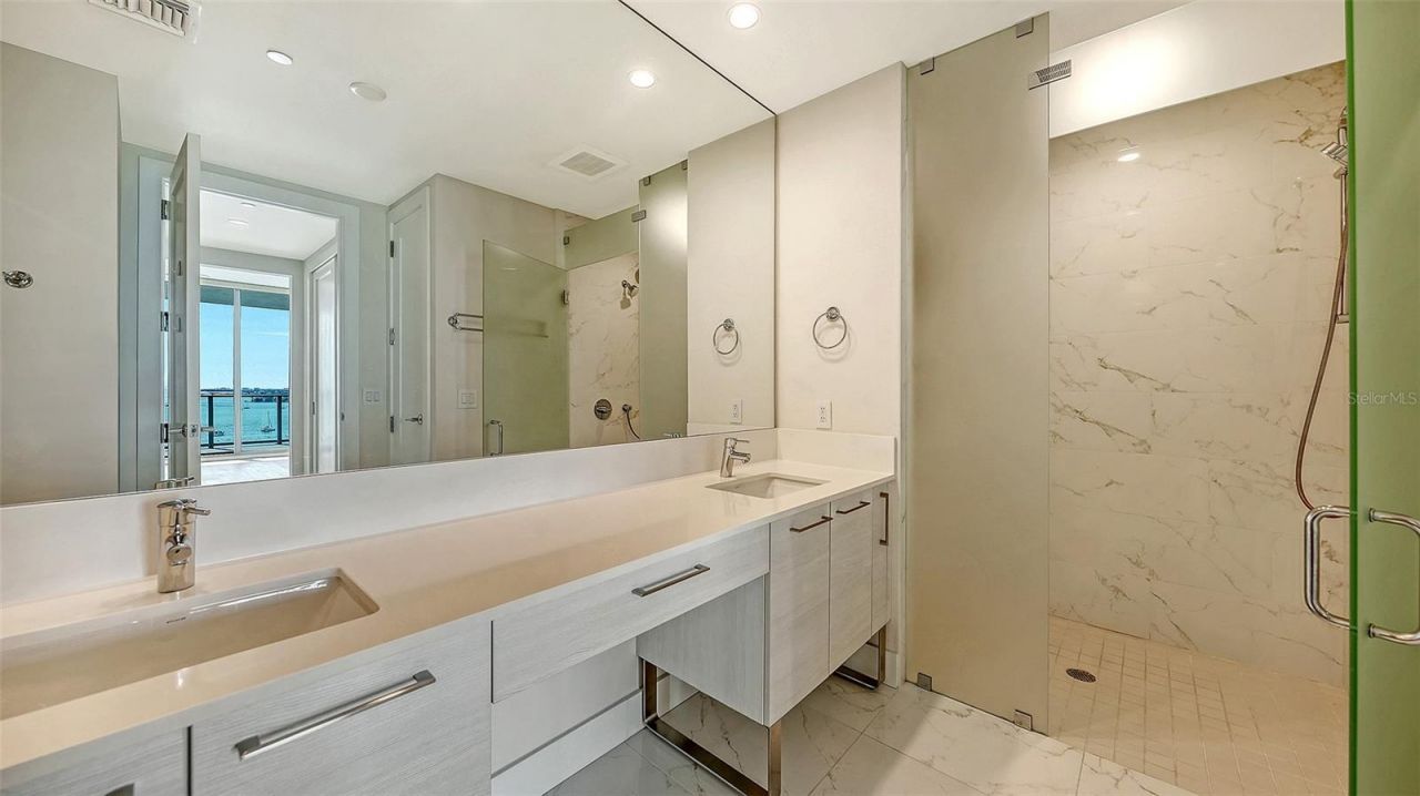 1155 N Gulfstream Avenue, Unit 1506, Sarasota, FL 34236 Photo