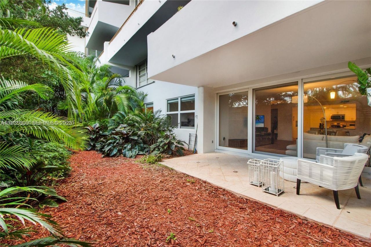 155 Ocean Lane Dr, Unit 104, Key Biscayne, FL 33149 Photo