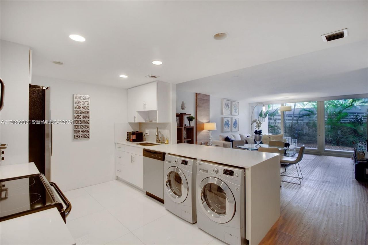 155 Ocean Lane Dr, Unit 104, Key Biscayne, FL 33149 Photo