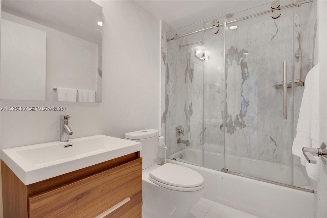 155 Ocean Lane Dr, Unit 104, Key Biscayne, FL 33149 Photo