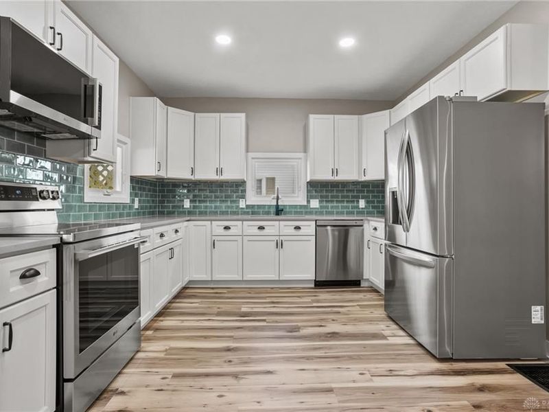 130 W Church Street, Bradford, OH 45308 Photo 13