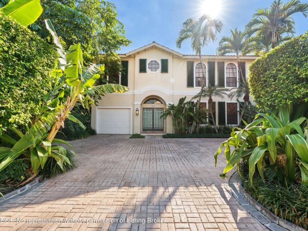 206 Queens Lane, Palm Beach, FL 33480