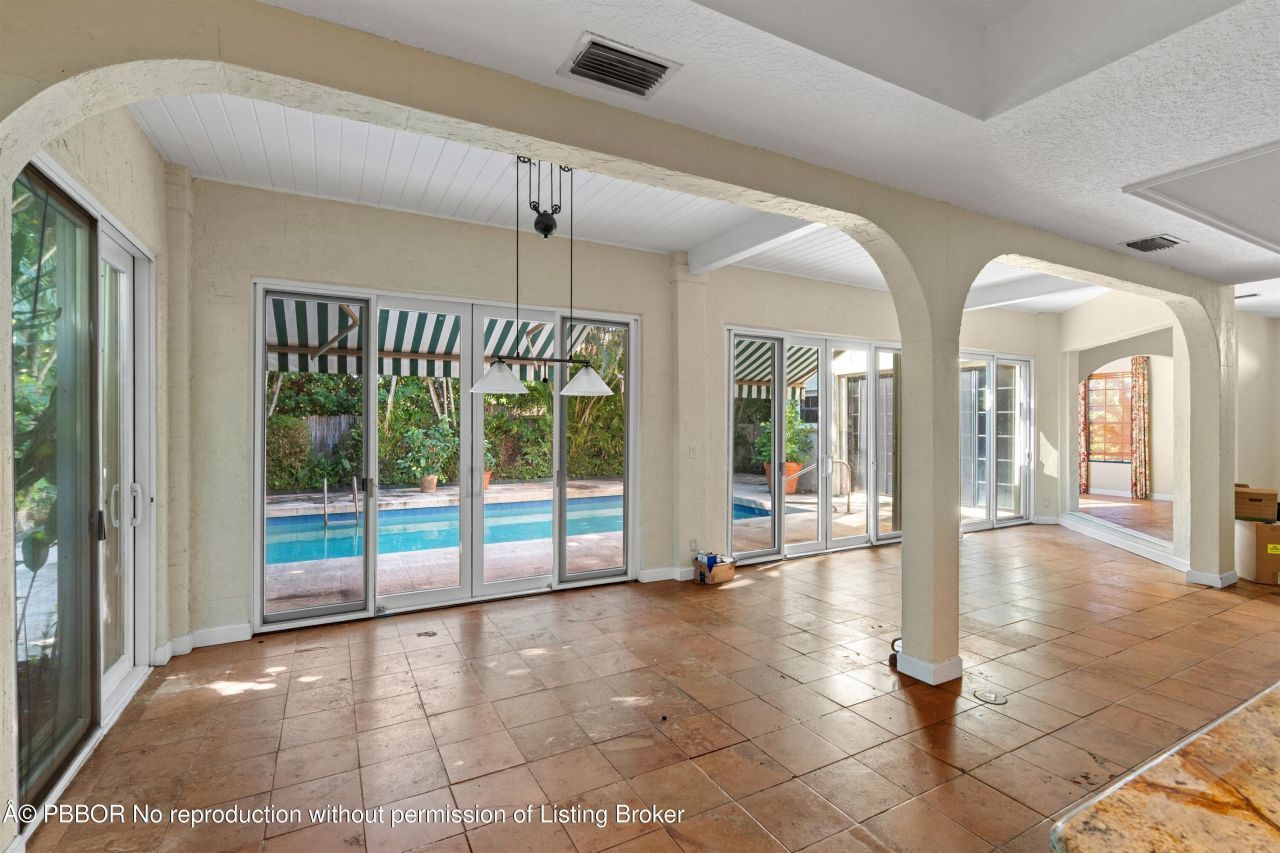 206 Queens Lane, Palm Beach, FL 33480 Photo