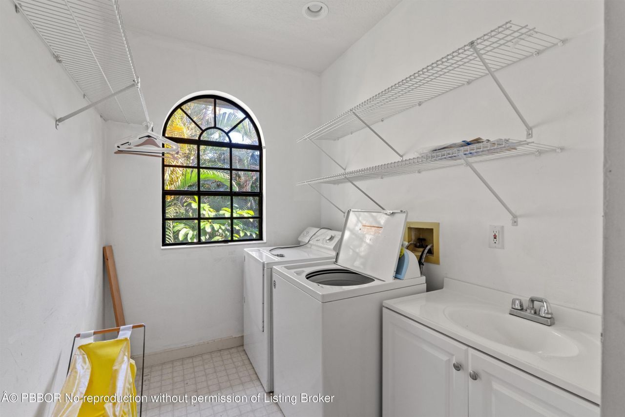 206 Queens Lane, Palm Beach, FL 33480 Photo