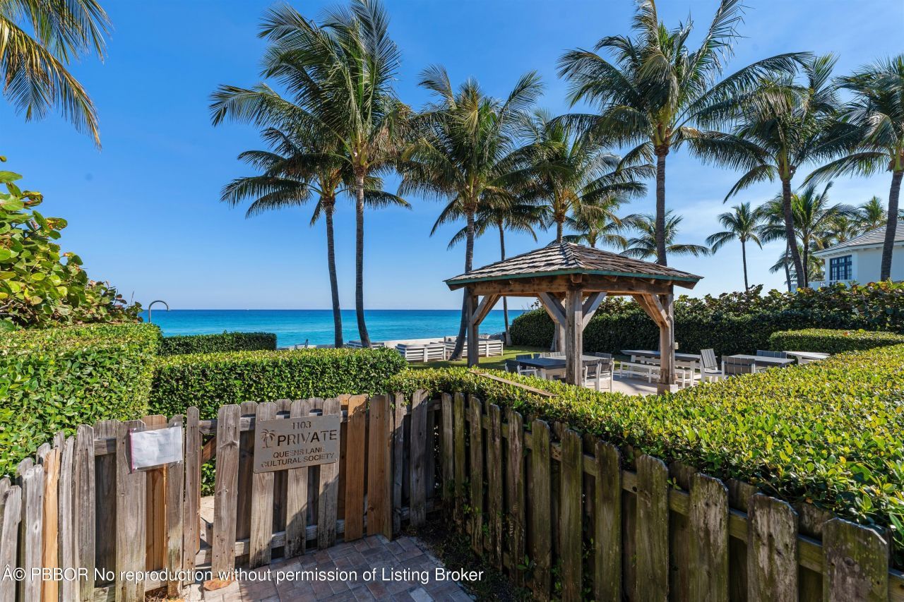 206 Queens Lane, Palm Beach, FL 33480 Photo