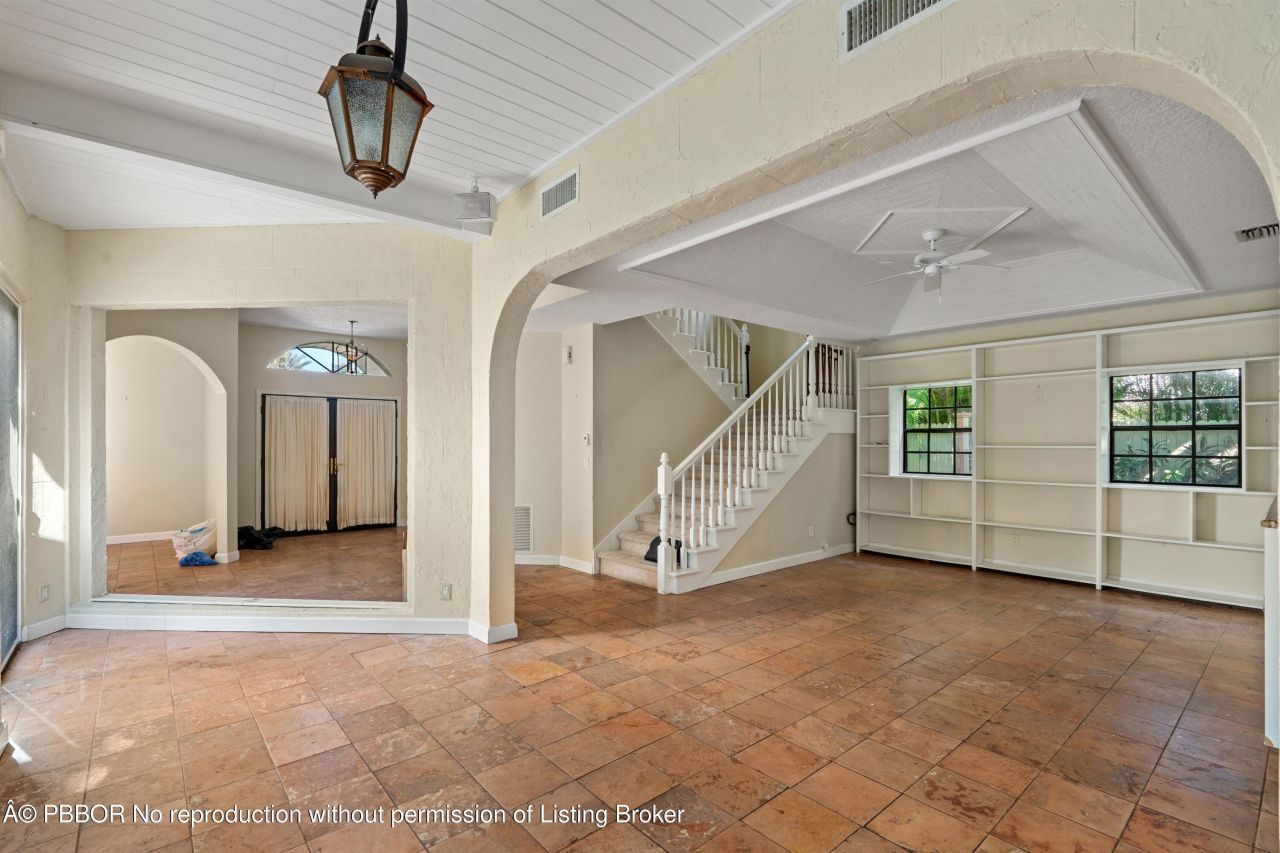 206 Queens Lane, Palm Beach, FL 33480 Photo