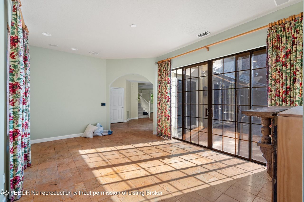 206 Queens Lane, Palm Beach, FL 33480 Photo