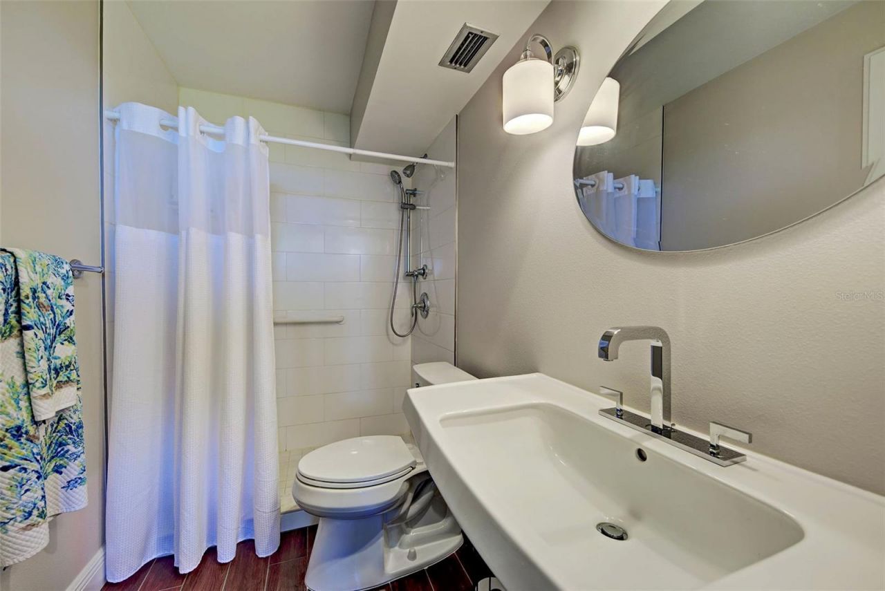 1100 Tarpon Center Drive, Unit 102B, Venice, FL 34285 Photo