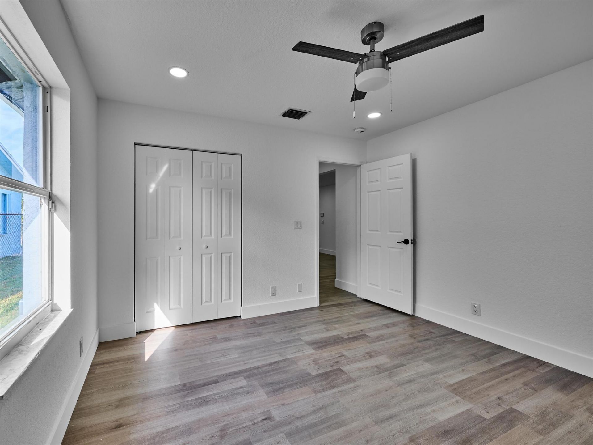 1549 W 19th Street, Riviera Beach, FL 33404 Photo