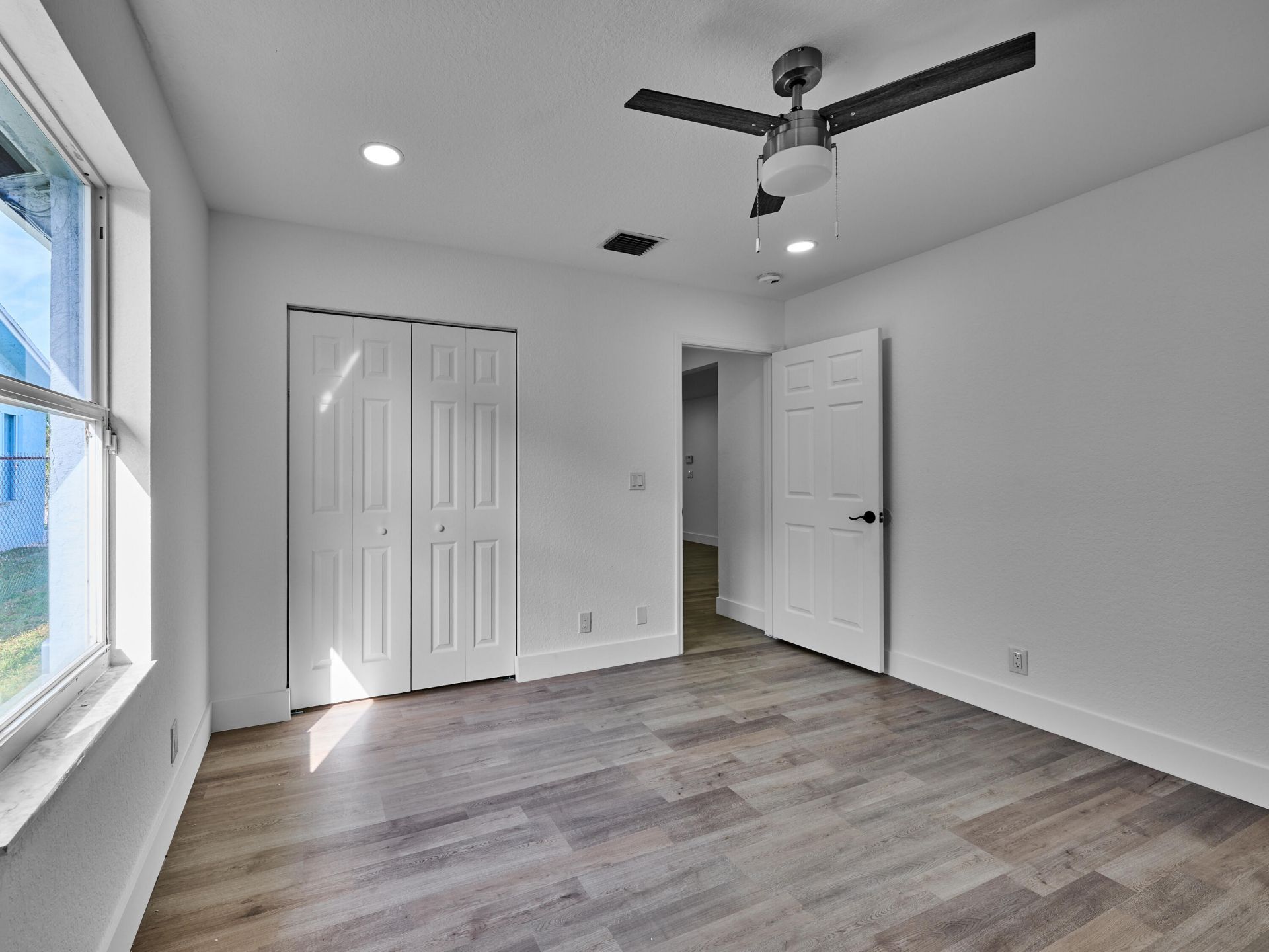 1549 W 19th Street, Riviera Beach, FL 33404 Photo