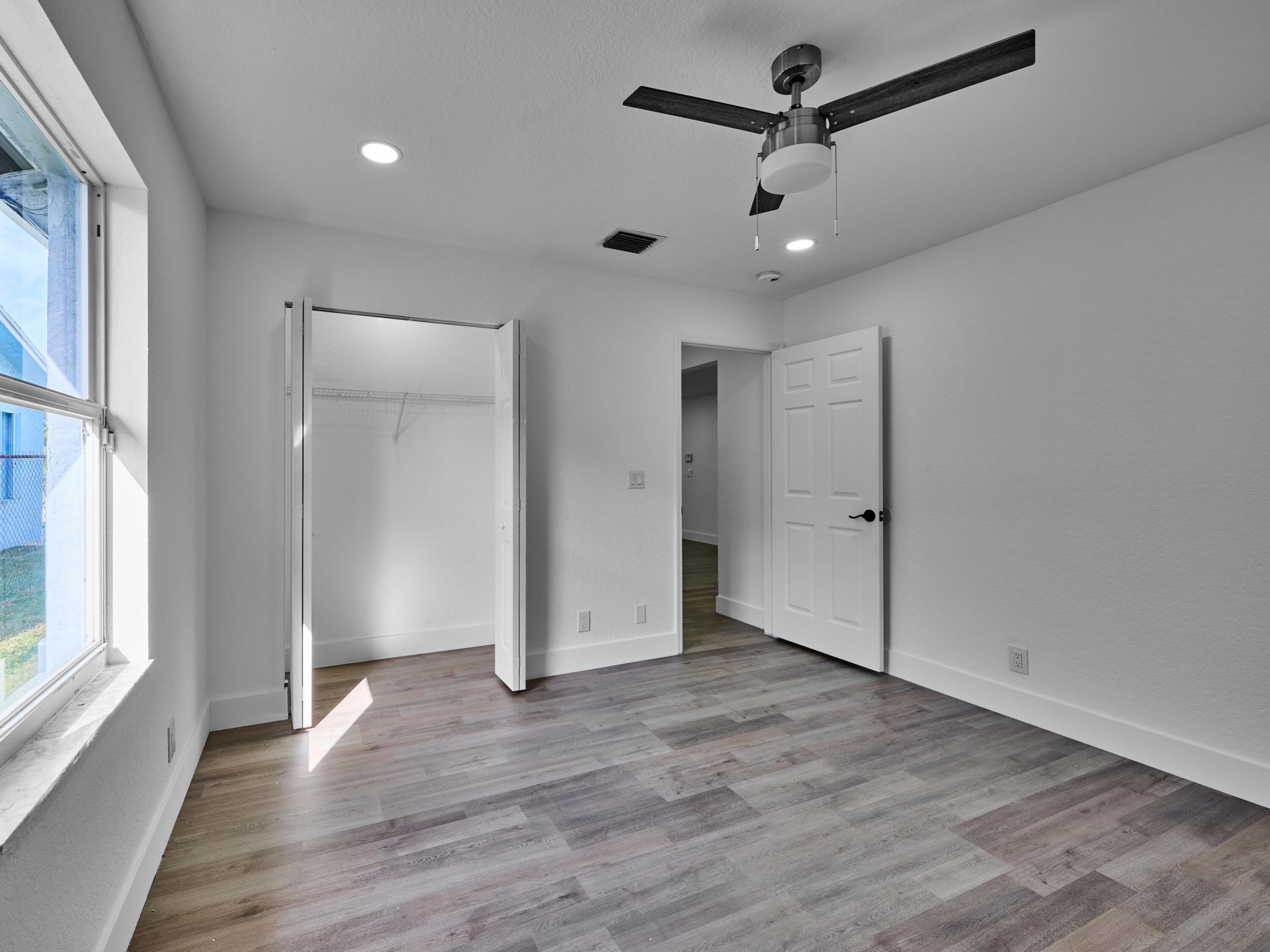 1549 W 19th Street, Riviera Beach, FL 33404 Photo