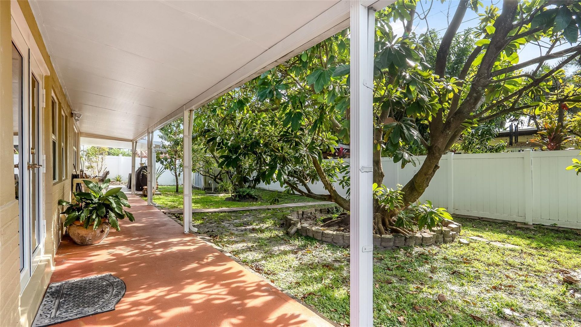 1032 NE 4th Court, Hallandale Beach, FL 33009 Photo