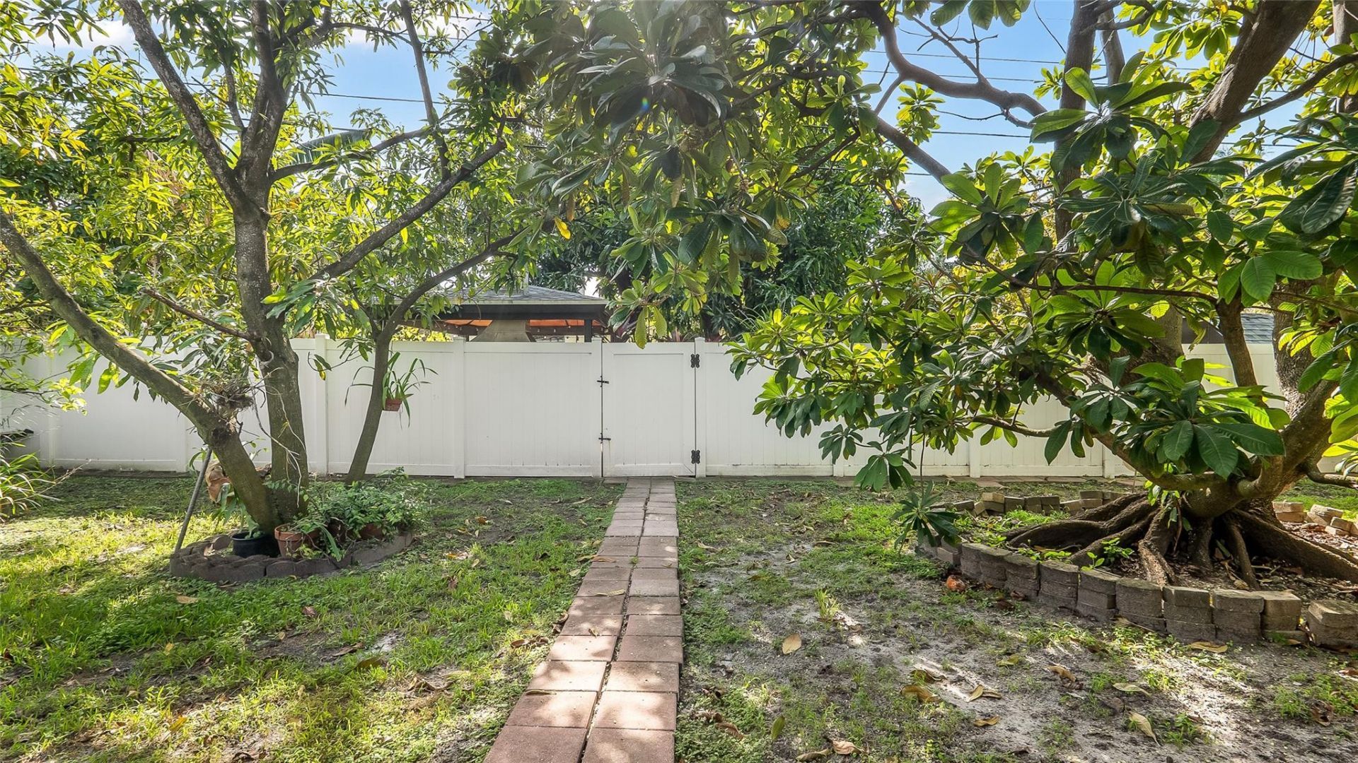1032 NE 4th Court, Hallandale Beach, FL 33009 Photo