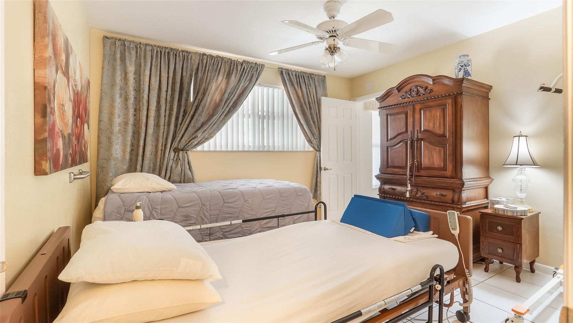 1032 NE 4th Court, Hallandale Beach, FL 33009 Photo