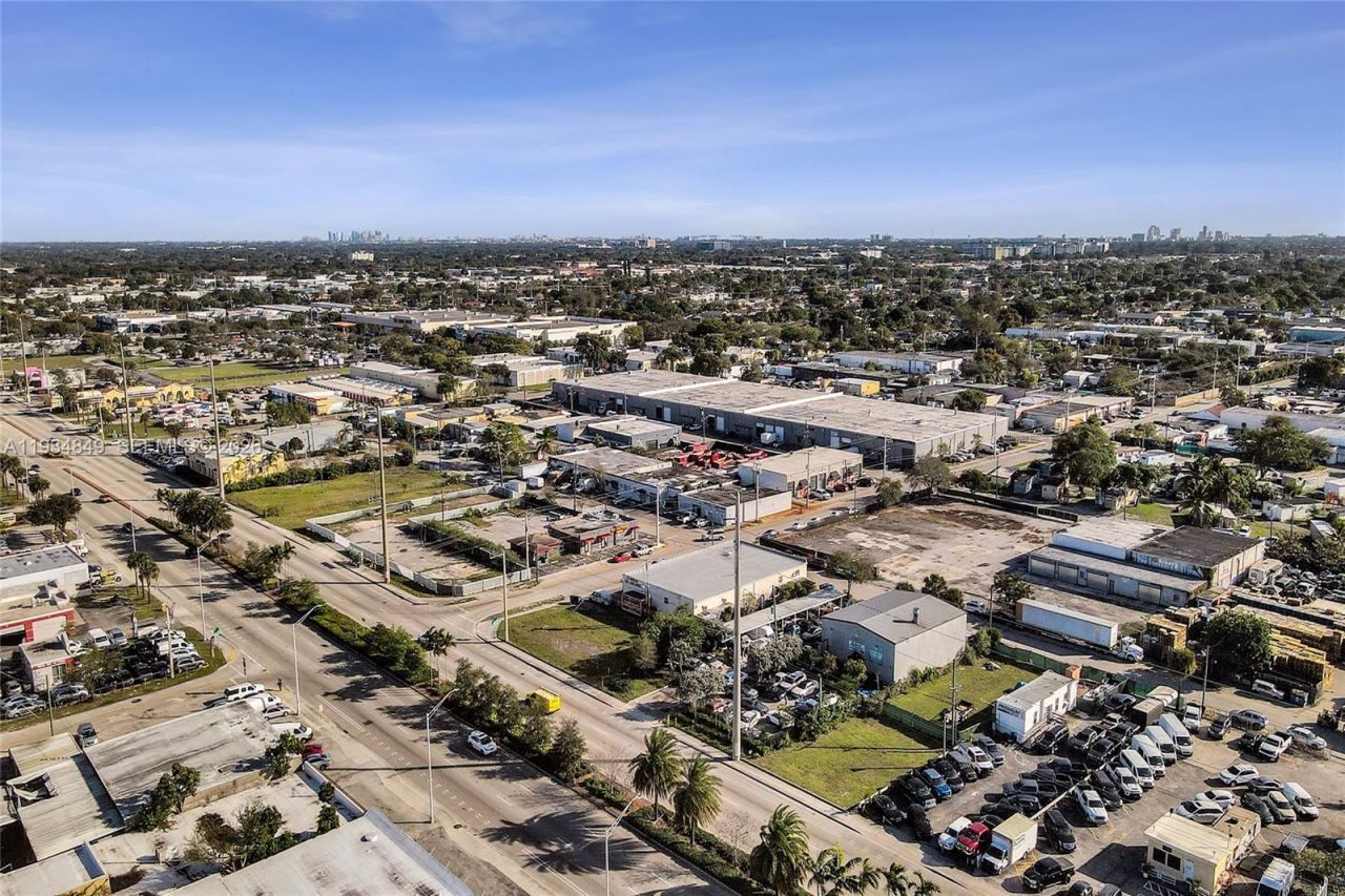 5960 SW 23rd St, West Park, FL 33023 Photo