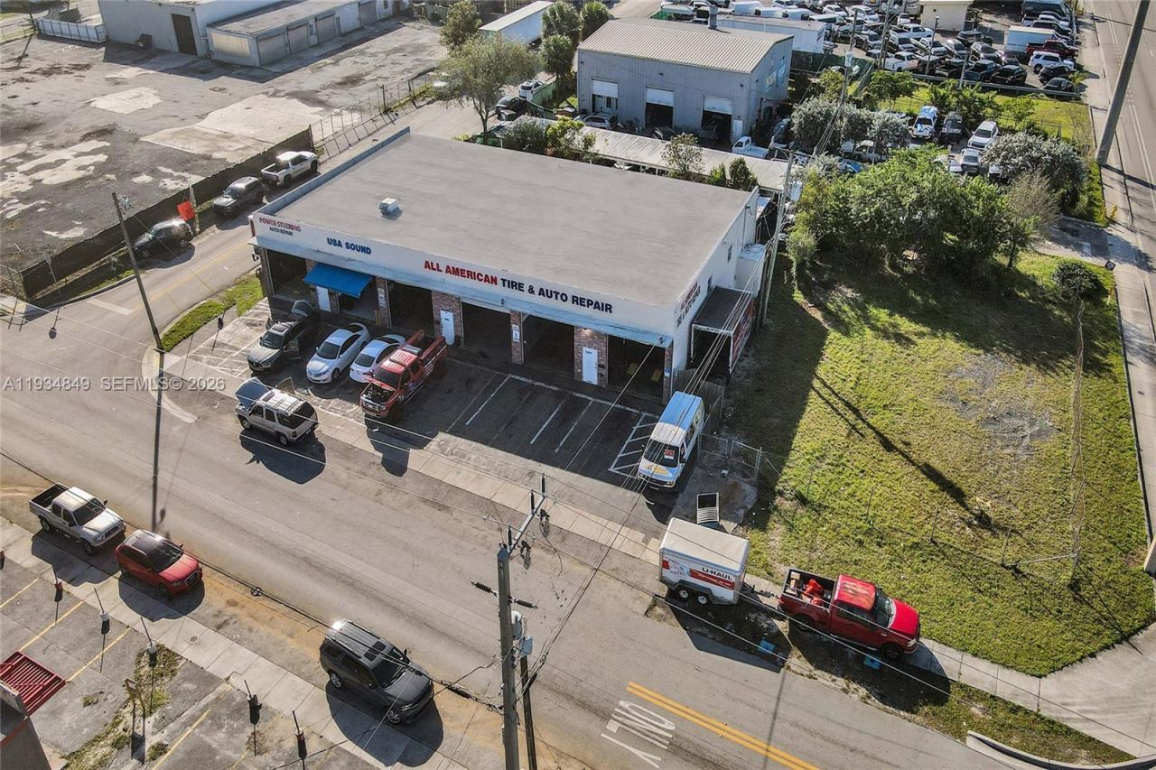 5960 SW 23rd St, West Park, FL 33023 Photo