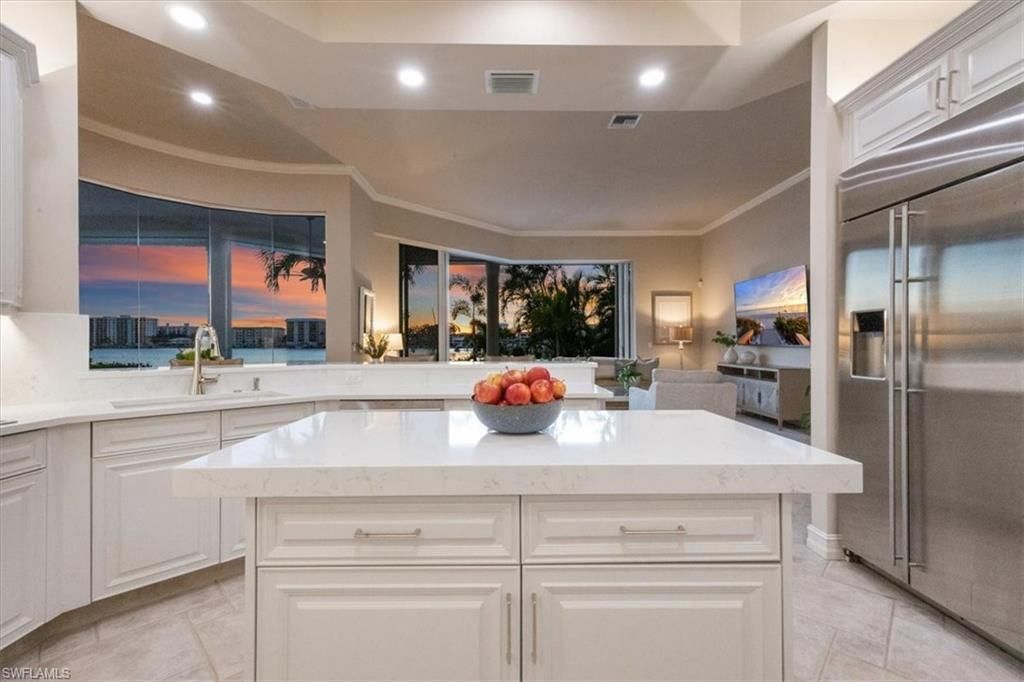 2825 Leeward Ln, Naples, FL 34103 Photo