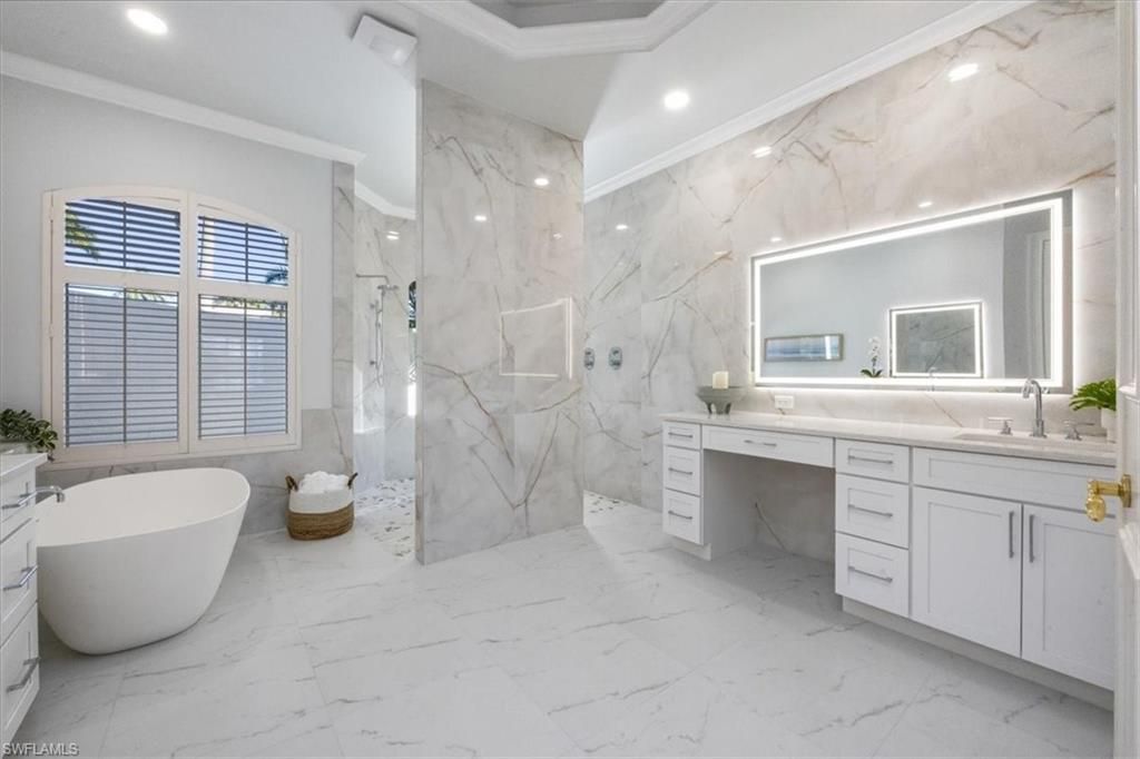 2825 Leeward Ln, Naples, FL 34103 Photo