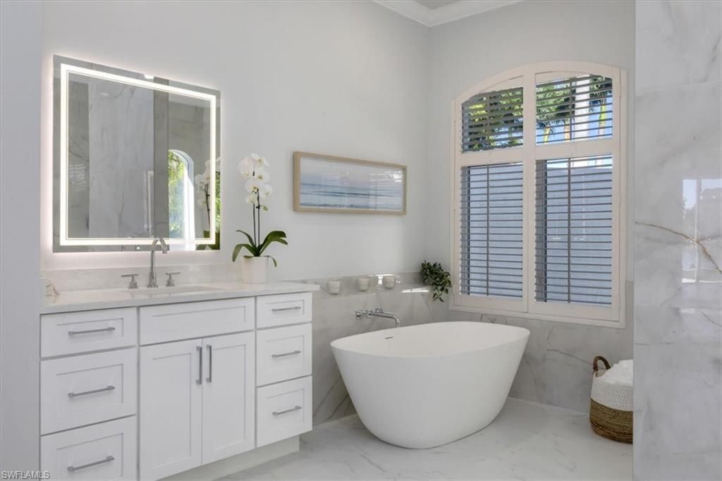 2825 Leeward Ln, Naples, FL 34103 Photo