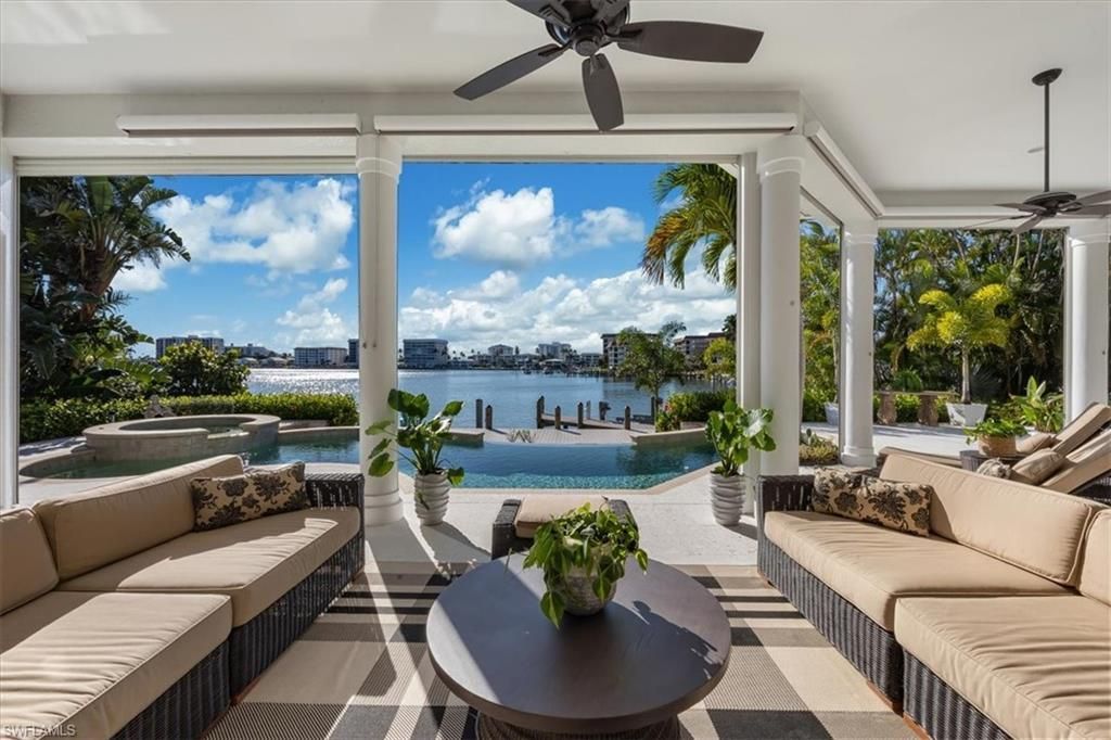 2825 Leeward Ln, Naples, FL 34103 Photo