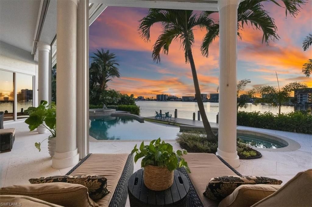 2825 Leeward Ln, Naples, FL 34103 Photo