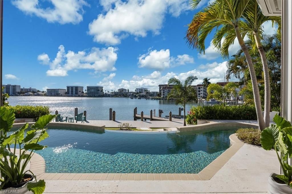 2825 Leeward Ln, Naples, FL 34103 Photo