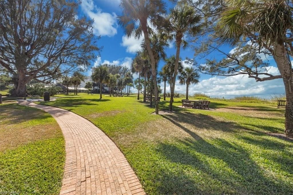 2825 Leeward Ln, Naples, FL 34103 Photo