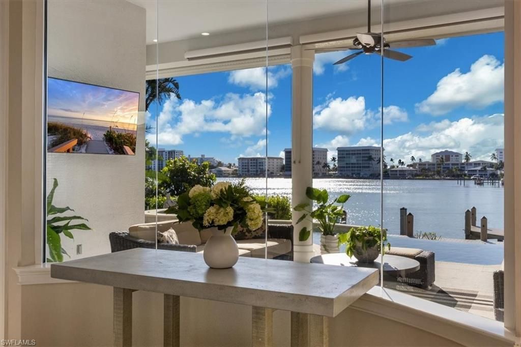 2825 Leeward Ln, Naples, FL 34103 Photo