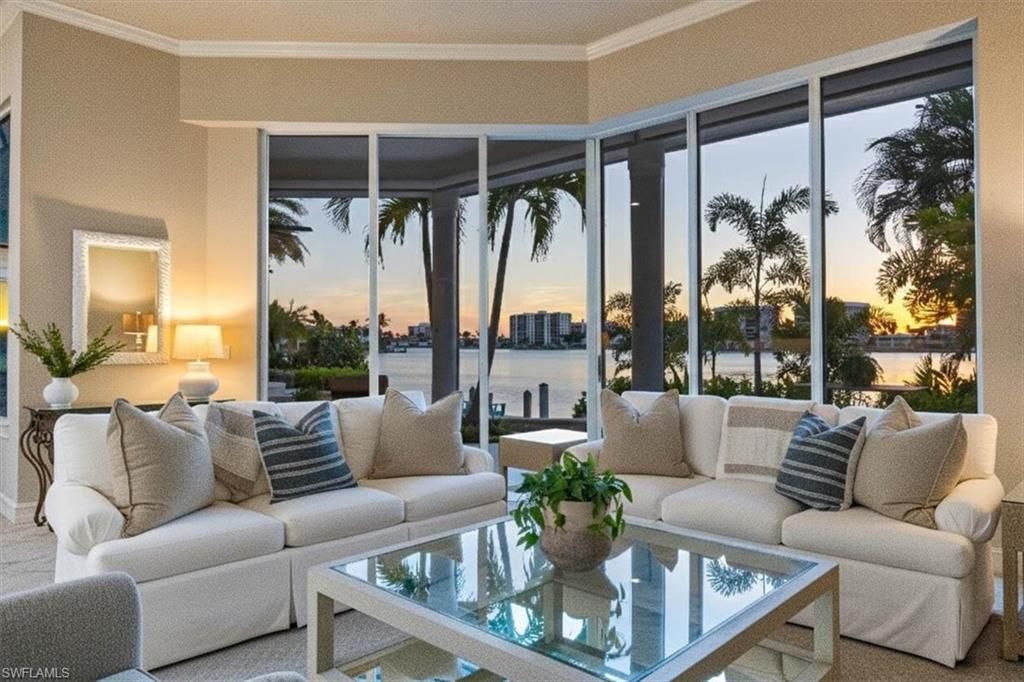 2825 Leeward Ln, Naples, FL 34103 Photo