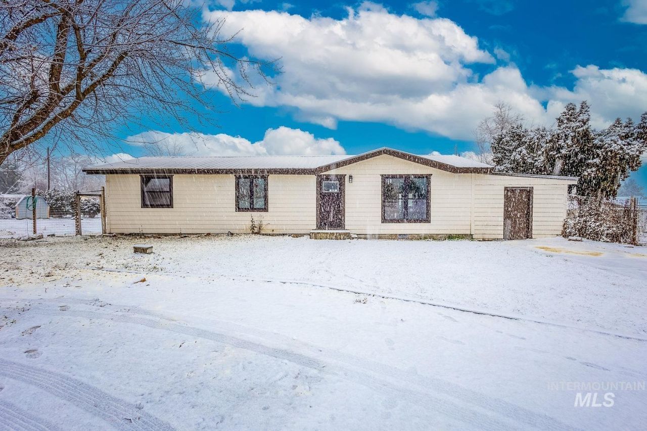 2490 Pine Ave., Payette, ID 83661 Main Photo