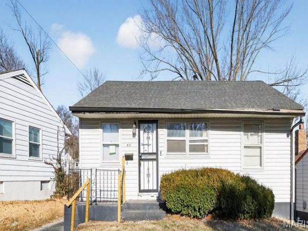321 Caithness Road, St Louis, MO 63137