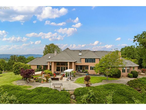 375 BELLA HILLS LN, Roseburg, OR 97471